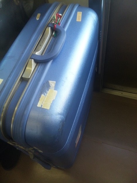 何故かスーツケースで小田急百貨店 町田へ 皆さん 大き な忘れ物に 写真共有サイト フォト蔵