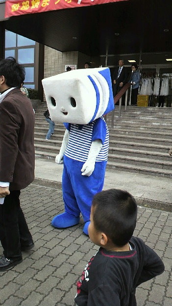 佐川急便ってマスコットあったんだね!すごく、こわい!