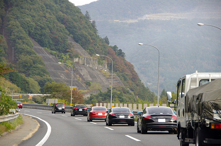 煽りながら撤退