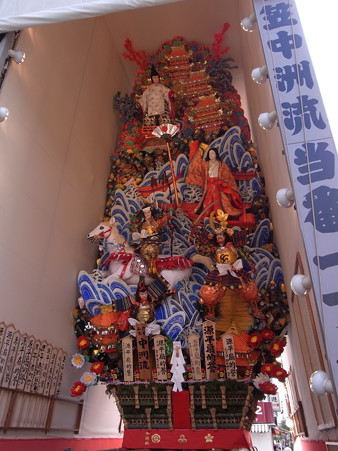 13 博多祇園山笠 飾り山 中州流 源平扇的誉(げんぺいおうぎのまとのほまれ)2012年 写真画像