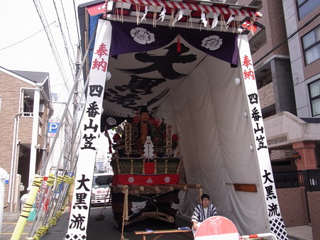 34 博多祇園山笠 大黒流 舁き山 余香馥郁大楠恩(よこうふくいくたりだいなんのおん)2012年 写真画像