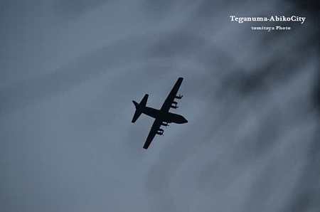 手賀沼上空を飛ぶ