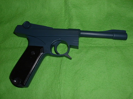 2010.05.08 再撮影 バンダイ B-CLUB レジン「ジオン軍正式拳銃 ナバン62式」右側面