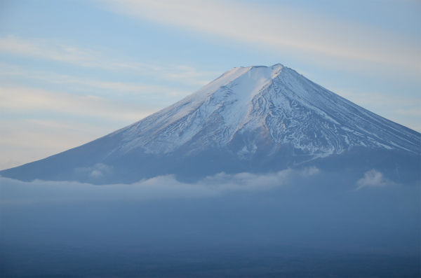 富士山に当る光も弱め
