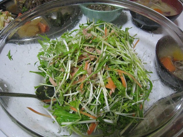 Photos: 水菜とツナのマヨポン酢和え…